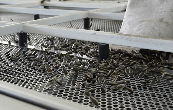 6新聞-12李華清先生出席李華清設(shè)計(jì)與三胖蛋年度戰(zhàn)略合作啟動(dòng)儀式新聞_03-04